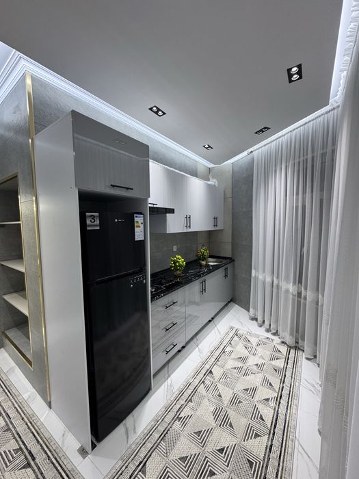 4 xonali uy sotiladi