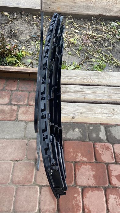 Продам решетку на HUYNDAI CRETA