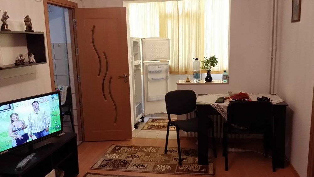 Apartament 2 camere de închiriat termen lung