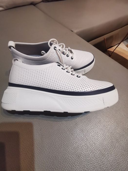 Дамски кецове естествена кожа 38 номер