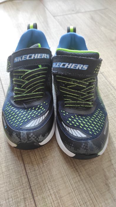 Papucei Skechers mărimea 27