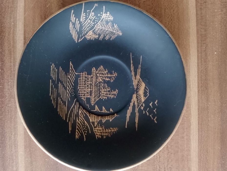 Японски сервизи за кафе и чай.