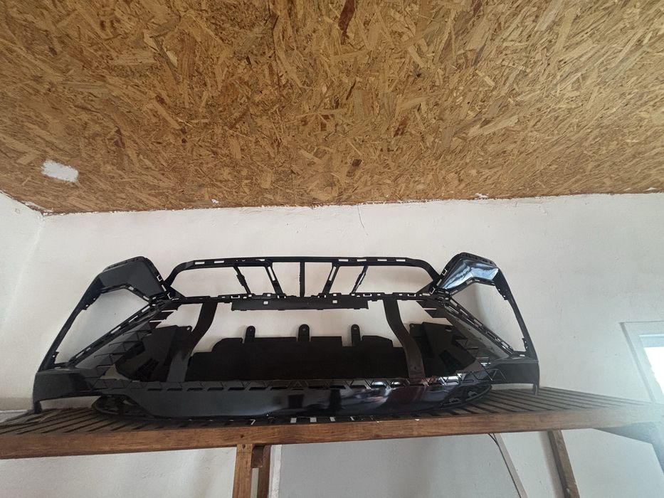 Продам бампер на чанган юниви