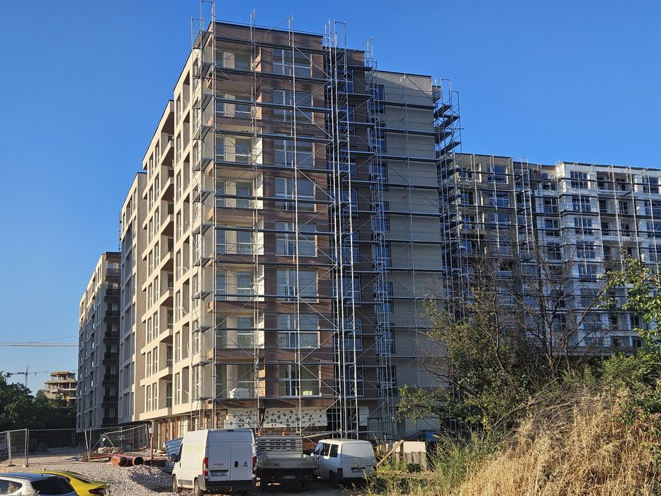 Продава се Двустаен апартамент в Пловдив, Южен - 73 кв.м за 1096 €/кв.м - Снимка #1