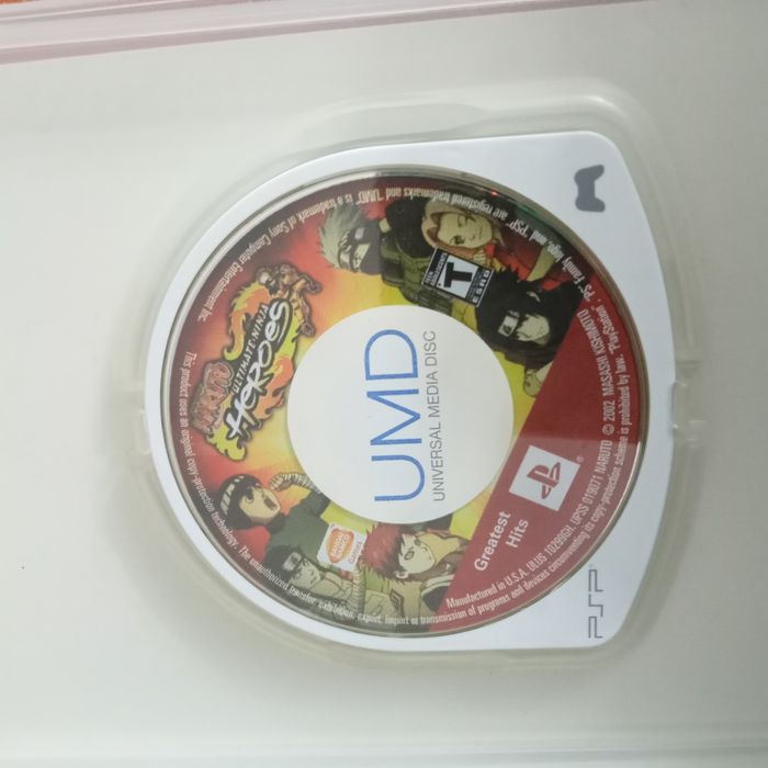 UMD-диск с игрой Naruto: Ultimate Ninja Heroes для PSP