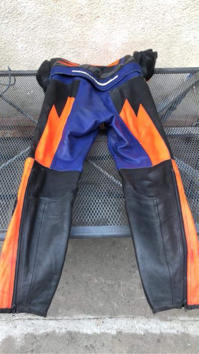 vand 2 costume DAINESE marime 48 si 44