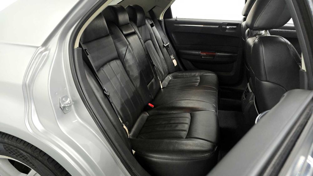 Chrysler 300c 2.7 autogeorge.com