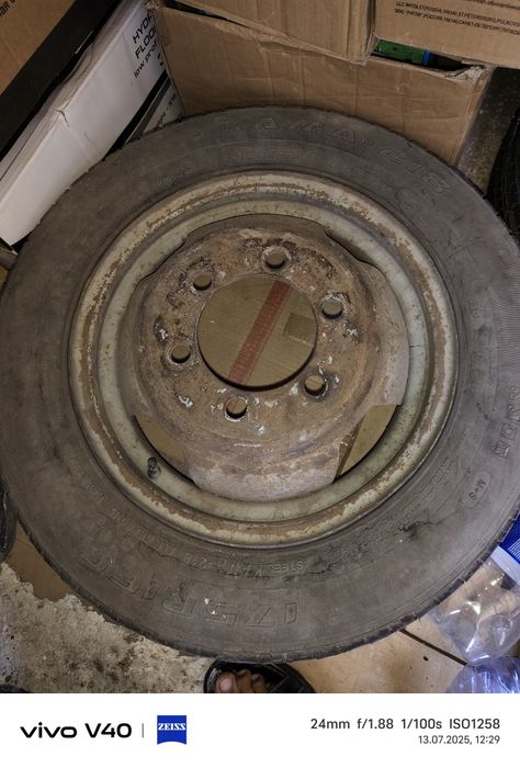 Газелдің дөңгелегі запаскесі