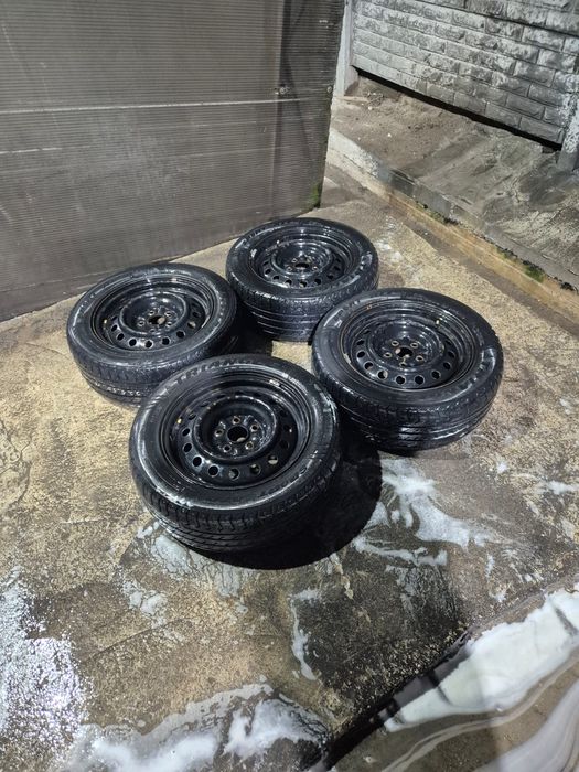 Диски с резиной на 16 Тойота