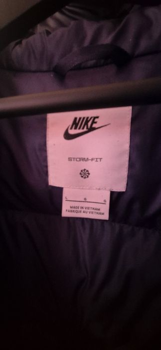 Яке Nike Storm Fit  -  L