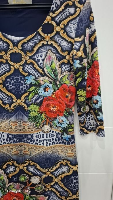 Продам женские платья