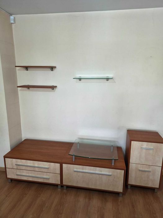 Продава се модулна секция за хол.