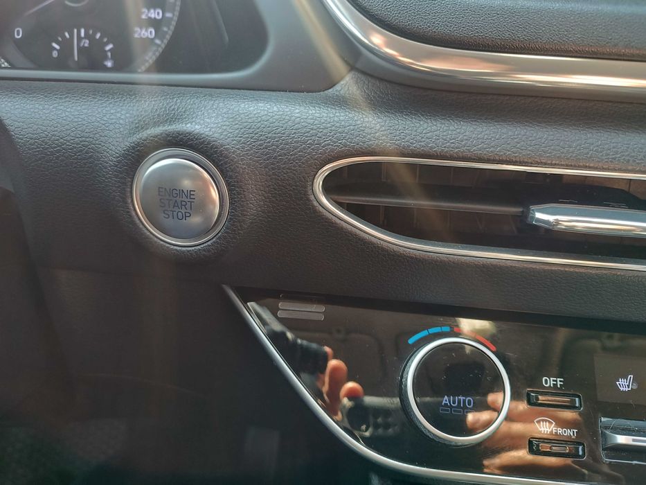 Продам Hyundai Sonata