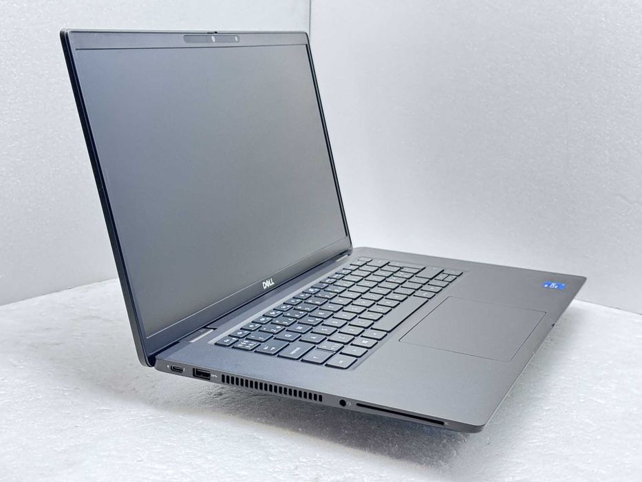 бизнес клас Dell Latitude 7520 15.6" i7-1185G7 16GB 510GB клас А | С гаранция