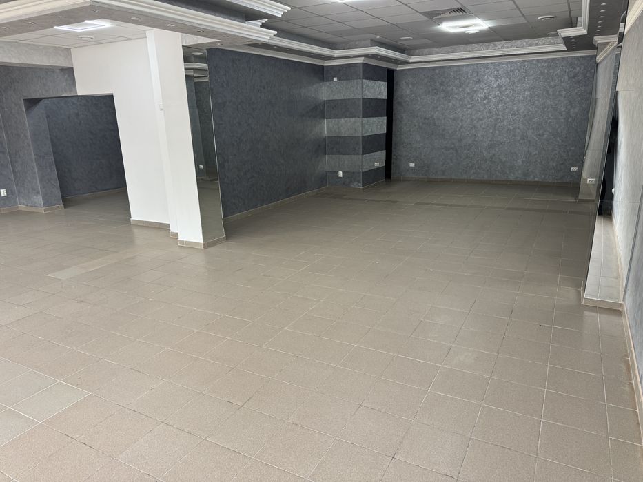 Spațiu comercial de închiriat