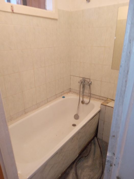 Сдам  2 комнатную квартиру