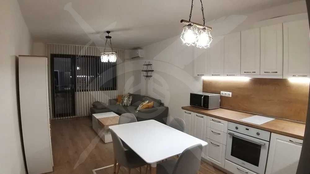 Дава се под наем Двустаен апартамент в Варна, Автогара - 69 кв.м за 500 € - Снимка #1