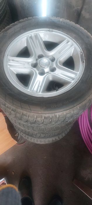 Шины с дисками на Рав 4
