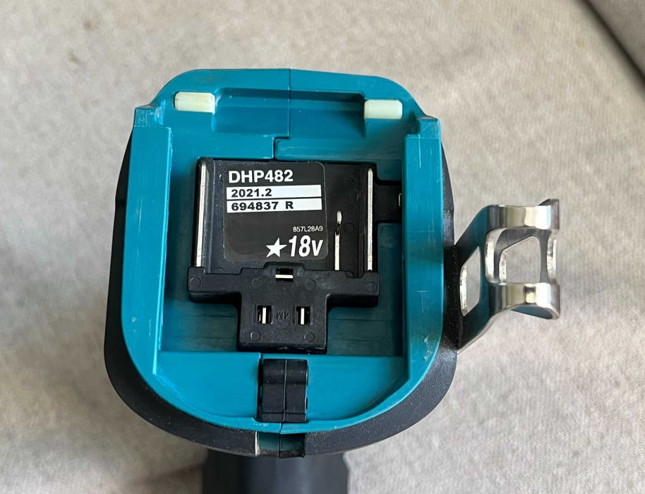 Masina de gaurit si insurubat cu percutie Makita DHP482 - corp