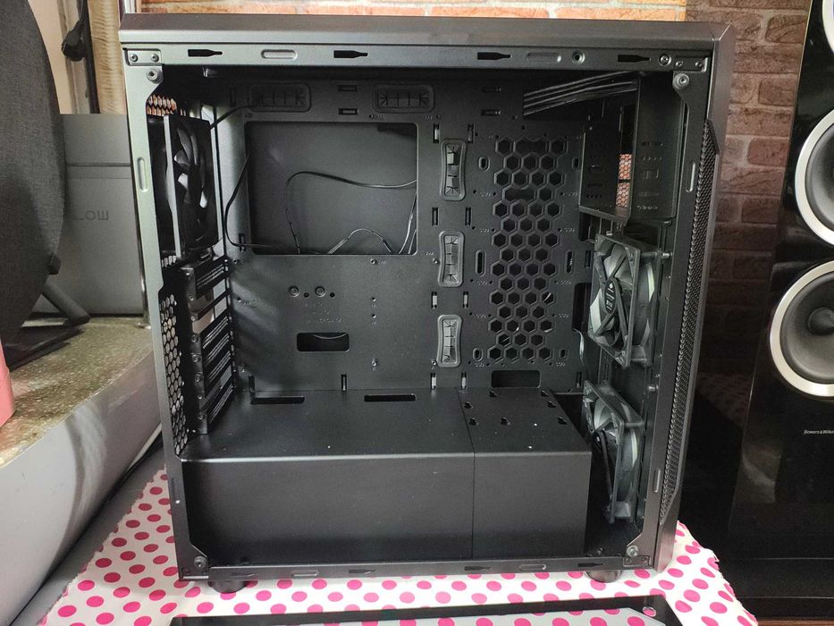 Carcasa PC Gaming SilentiumPC Armis AR7 TG Black.