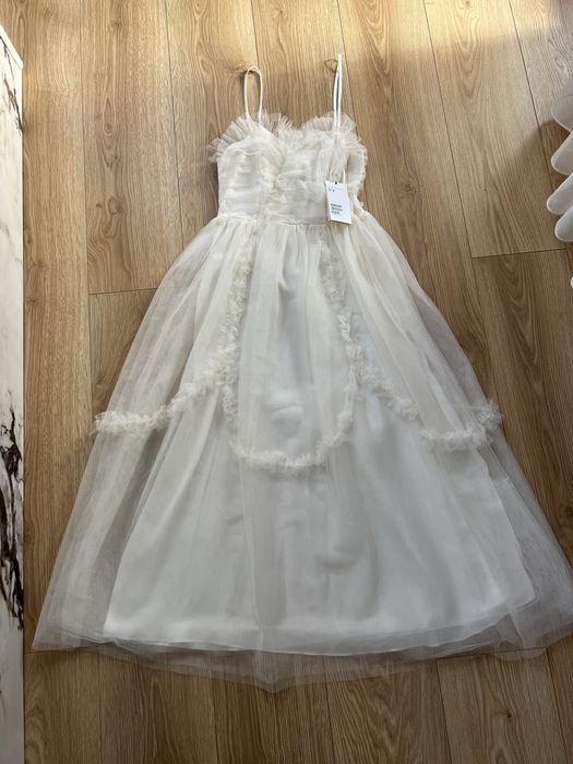 НОВА рокля H&M Limited Edition 34 размер