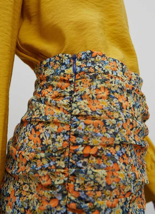 Дамска къса пола