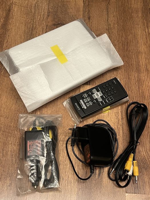 DVD player portabil Sony DVP-FX730