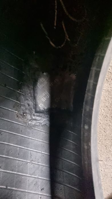 Три штук, Безкамерку держить