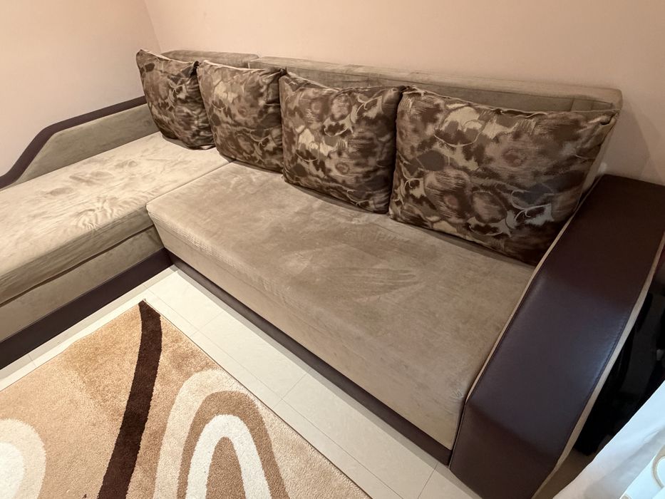 Ъглов диван за хол