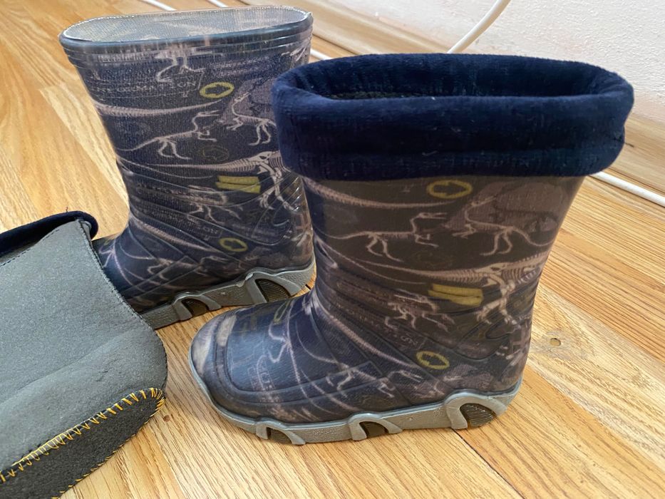 Ботуши 25 номер със сваляеми чорапи