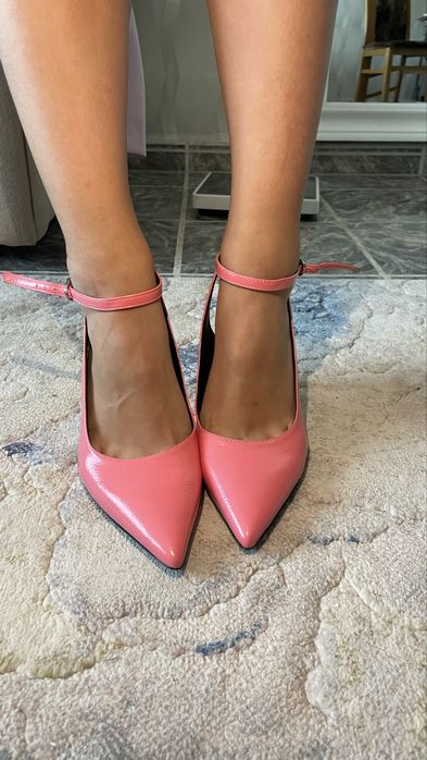 Обувки на ток BY FAR