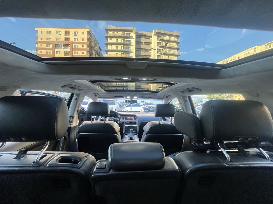 Audi Q7 7 locuri vand sau schimb cu dubita pot oferi diferenta