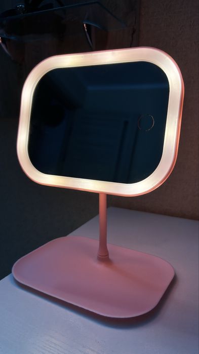 Продам сенсорное зеркало.Новое.