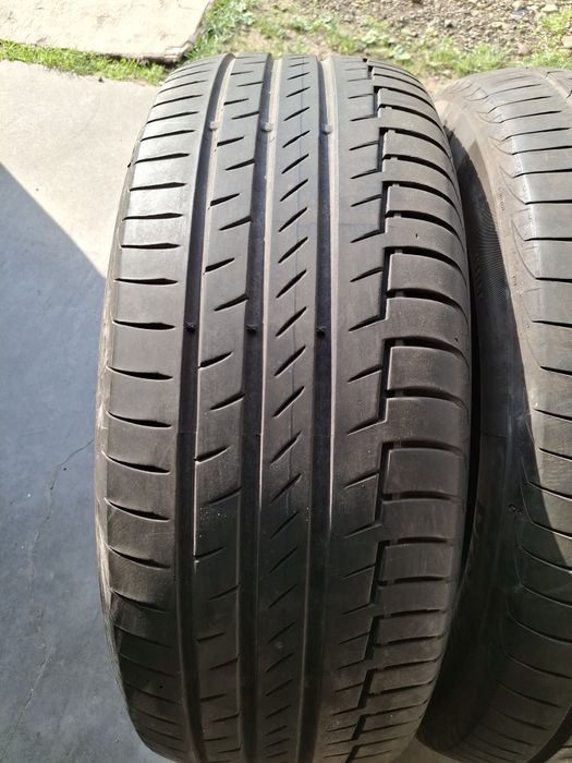 2 Anvelope de vara 235 60 18 Continental