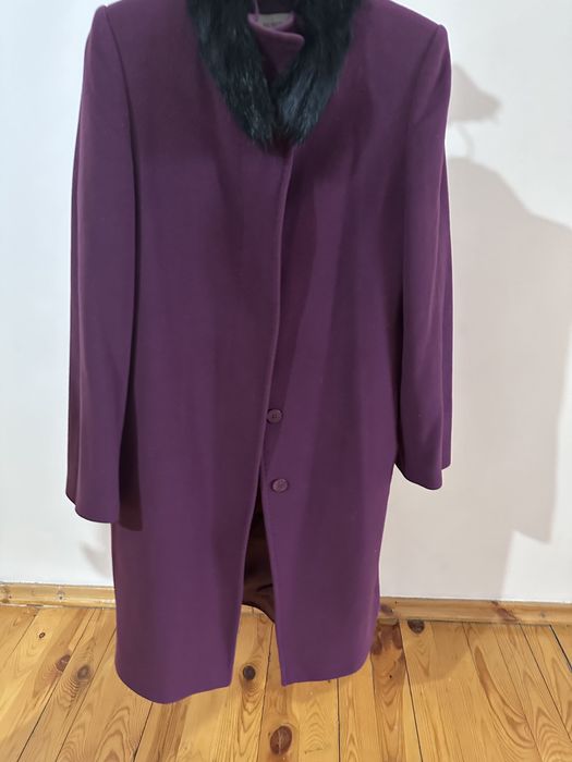 Пальто турция красивое, элегантное и очень удобное, воротник мех натур