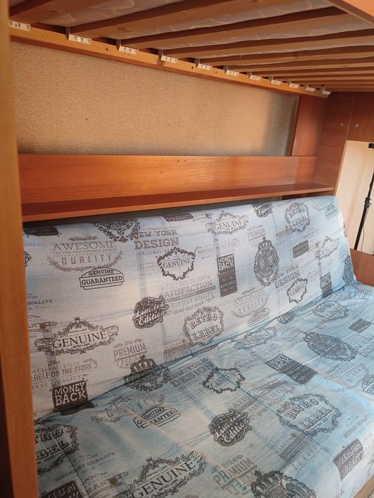 двухъярусная кровать