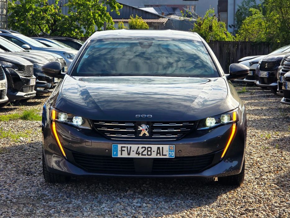 Peugeot 508 Peugeot 508 HYBRIDE RECHARGEABLE 225Cp/ Distronic / Virtual Cockpit