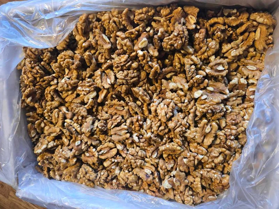 Орехови ядки Микс: Реколта 2025 | Орехи на Едро