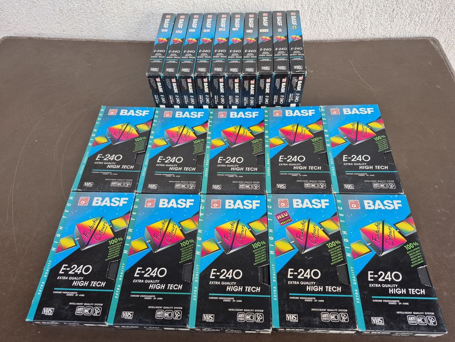 Vând 20 casete video VHS Basf de 240 minute cu filme diferite