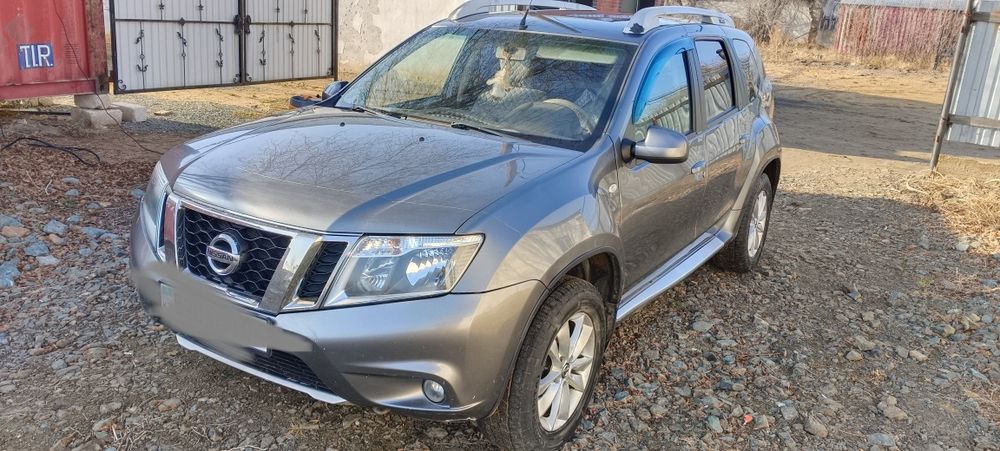 Продам авто Террано 2015г