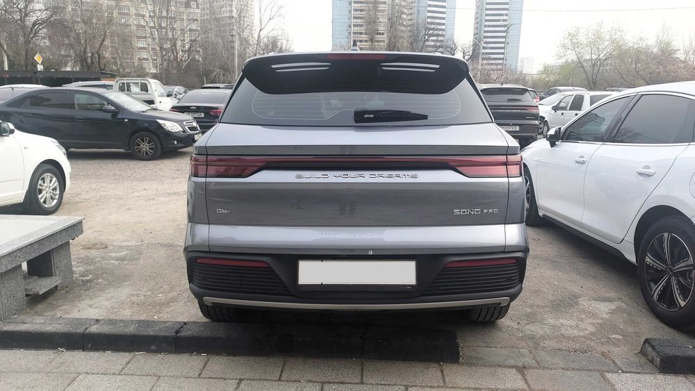 Срочно продается BYD SONG PRO 110 km Full pozitsia