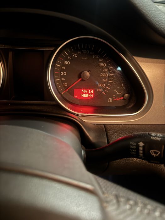 Audi q7  Топ състояние