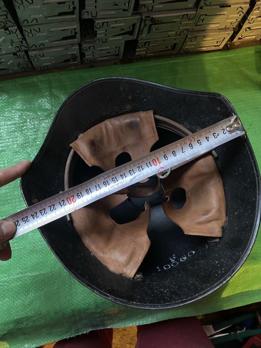 Винтидж рядък модел, качествена и красива Швейцарска каска