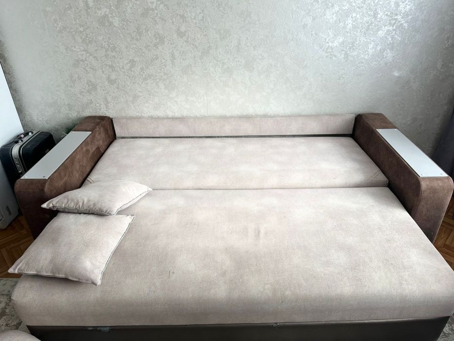 Продам диван в хорошем состояний