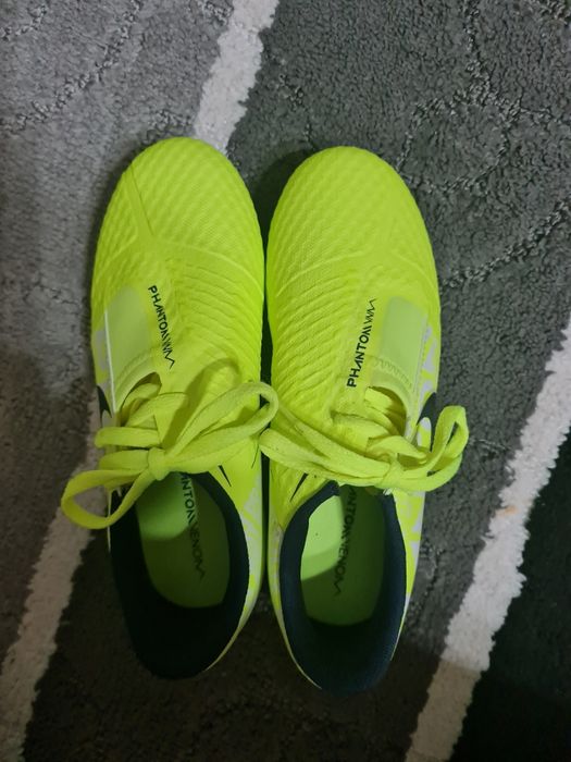 Ghete pt iarba PHANTOM VENOM nefolosite