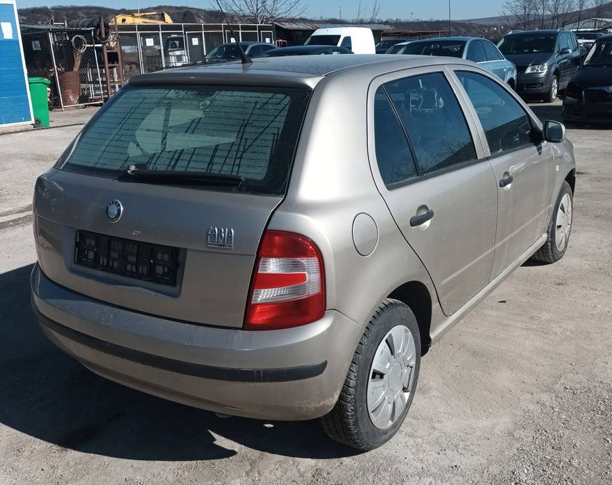 Dezmembrez Skoda Fabia 1.2 benzina AZQ
