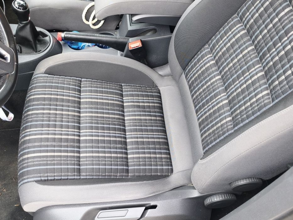 VOLKSWAGEN Touran 2014 — imagine 3