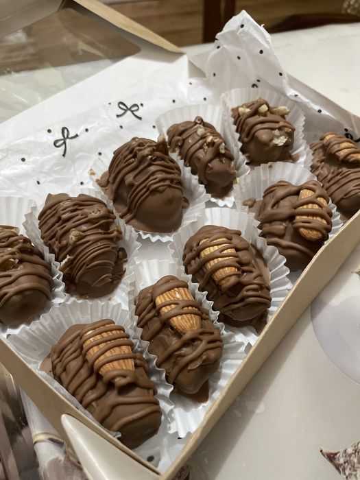 Финики в шоколаде