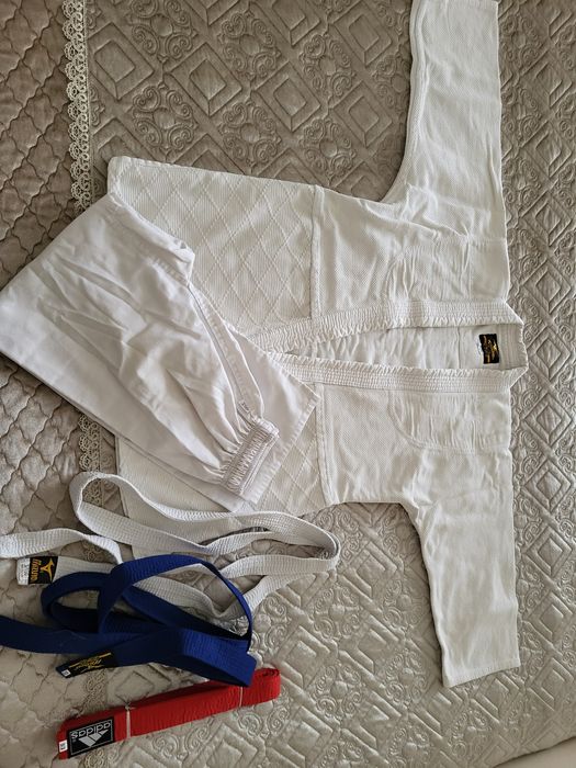 Продам кимано в хорошем состоянии