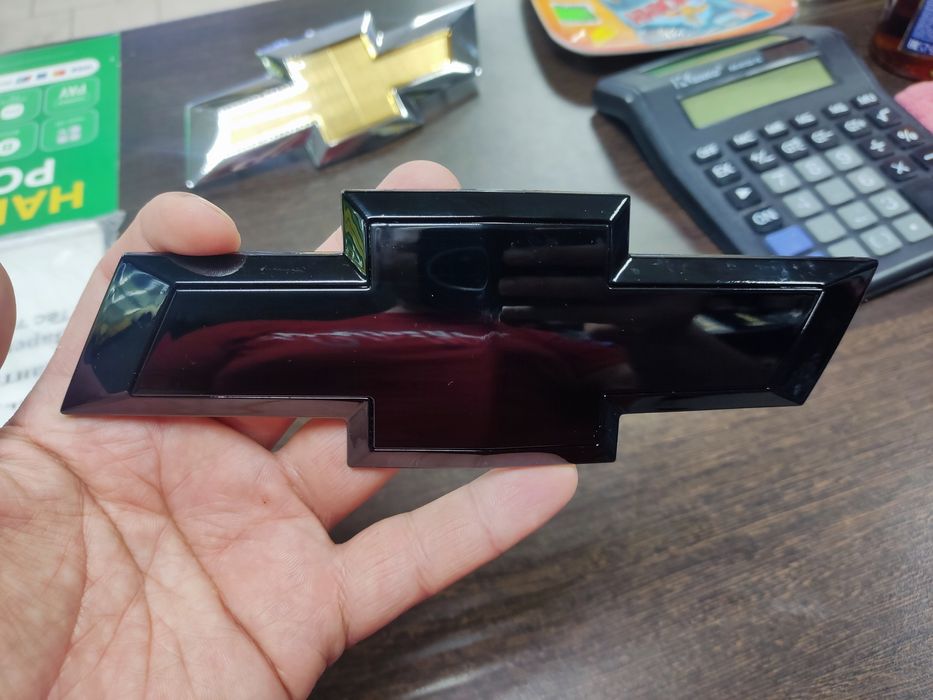 Эмблема Шевроле. ( Кобальт)